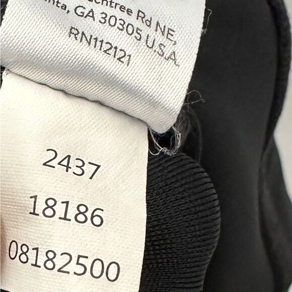 Spanx Faux Leather Black Legging 2437 Shapewear Size Medium - Picture 12 of 12